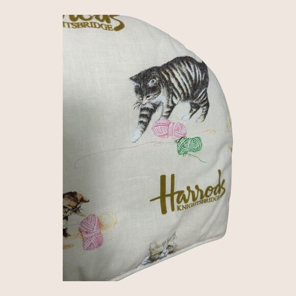 😽 HARRODS KNIGHTBRIDGE LONDON ENGLAND KITTENS PLAYING TOASTER COVER COZY VTG - Picture 4 of 7